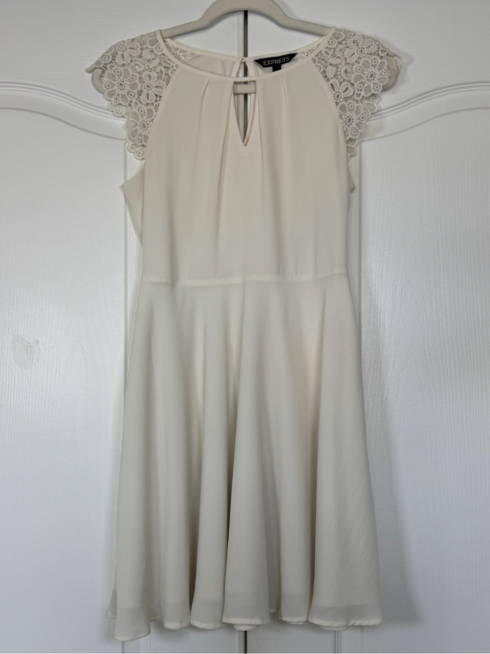 Express Lace Cap Sleeve Skater Dress Size 2 White Graduation Dress